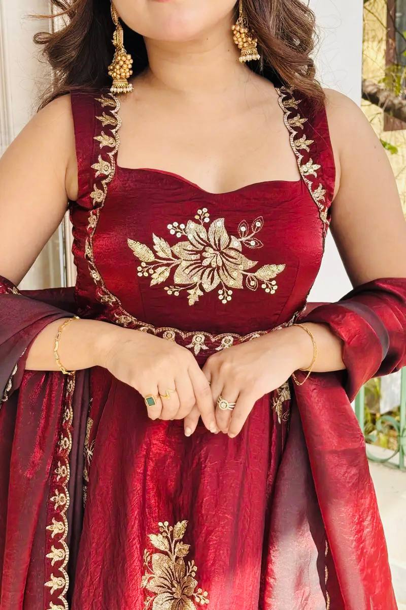 WEDDING SPECIAL SLEEVELESS ANARKALI GOWN