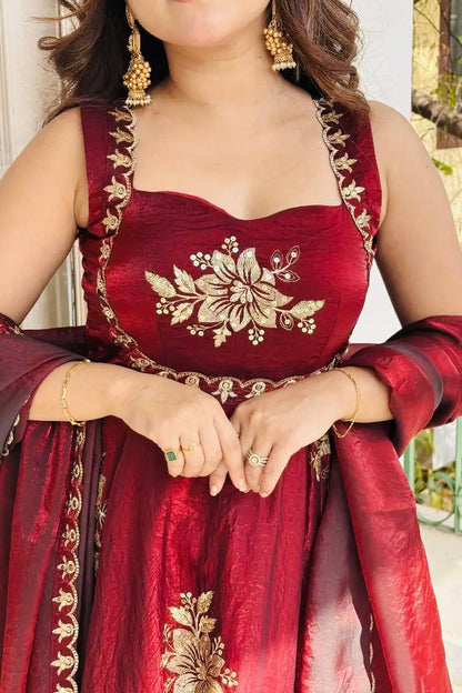 WEDDING SPECIAL SLEEVELESS ANARKALI GOWN