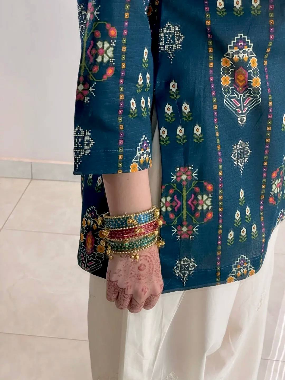 BLUE MUSLIN COTTON KURTI WITH WHITE FARSHI PLAZZO AND EMBROIDERY WORK