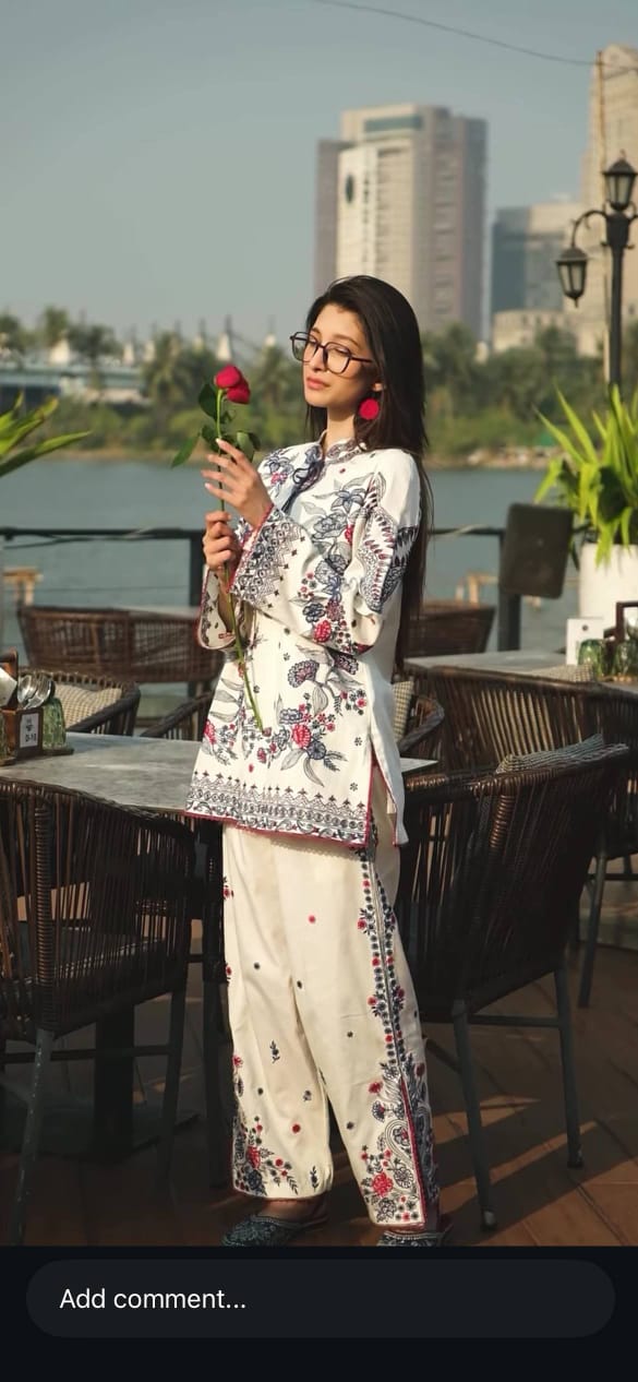 WHITE MUSLIN COTTON EMBROIDERED CO-ORD SET