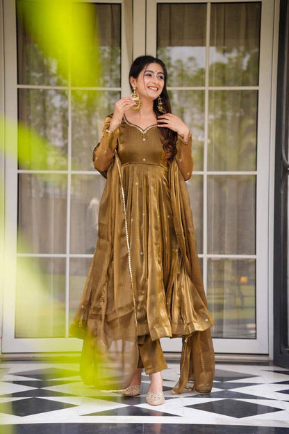 GOLDEN JIMI CHOO THREAD WORK SUIT SET WITH FOUR-SIDE LACE DUPATTA