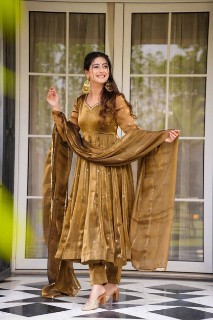 GOLDEN JIMI CHOO THREAD WORK SUIT SET WITH FOUR-SIDE LACE DUPATTA