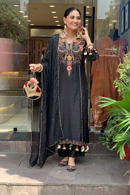 CHANDERI WOMEN KURTA , PANT WITH DUPATTA SET