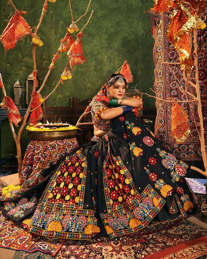 BLACK CHANIYA CHOLI WITH DIGITAL PRINT & MIRROR WORK