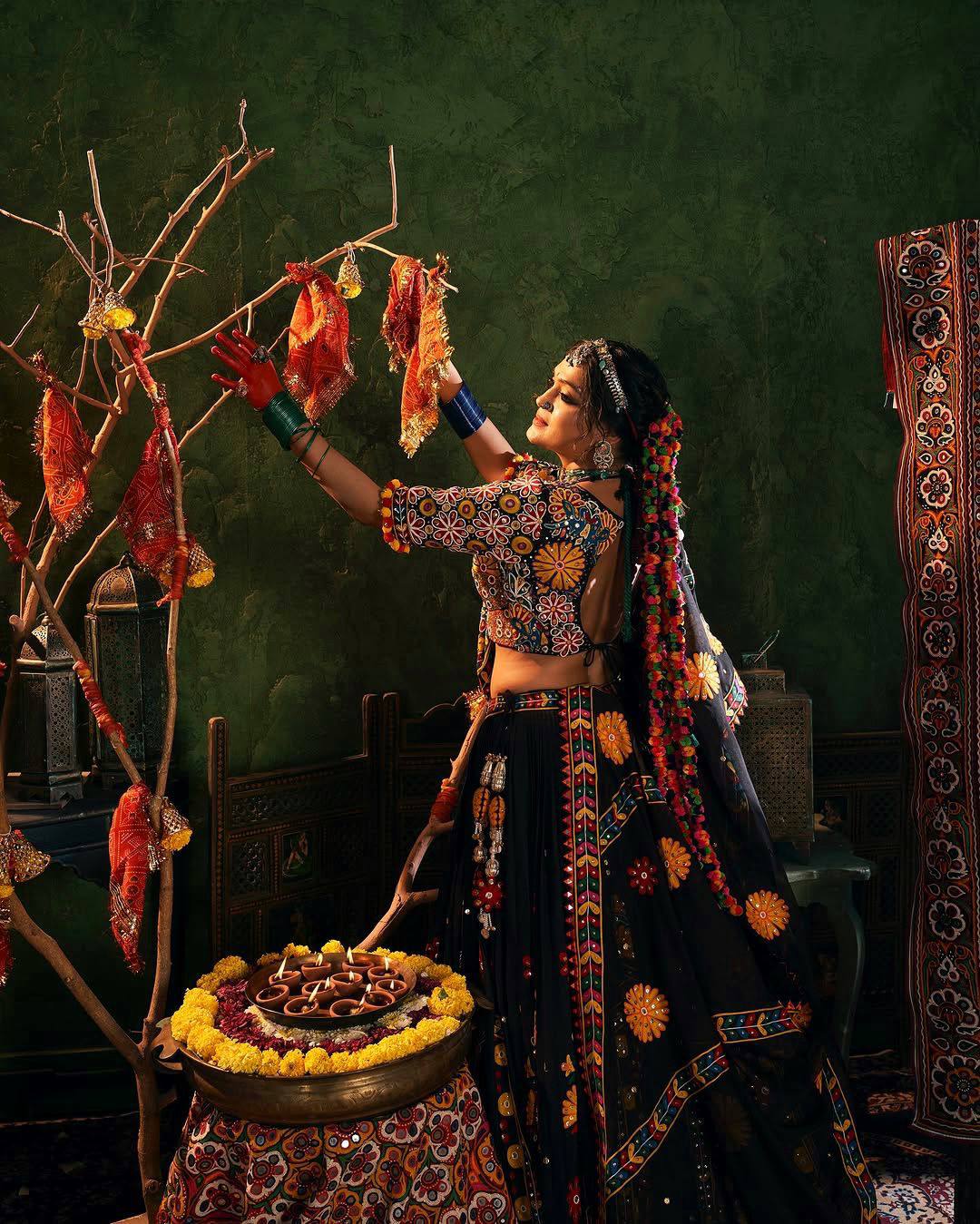 BLACK CHANIYA CHOLI WITH DIGITAL PRINT & MIRROR WORK