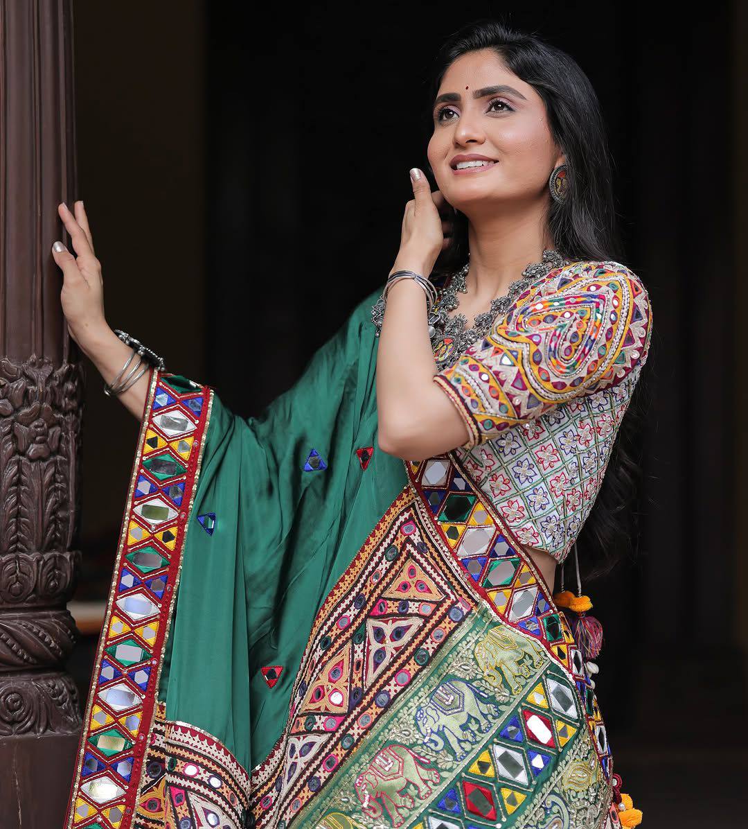 WOMEN'S HEAVY REAL MIRROR WORK CHANIYA CHOLI FOR NAVRATRI