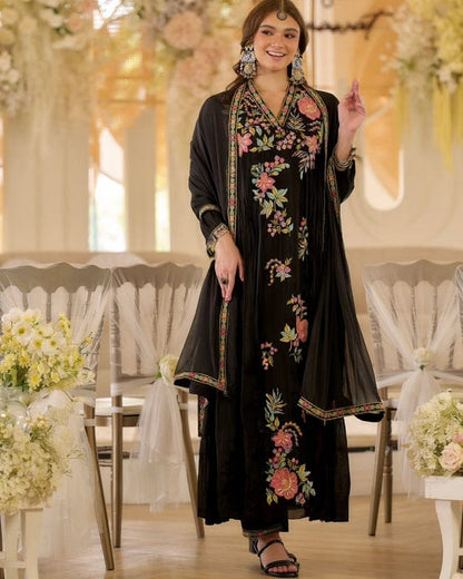 NOOR-E-GUL PEARL THREADWORK A LINE SUIT