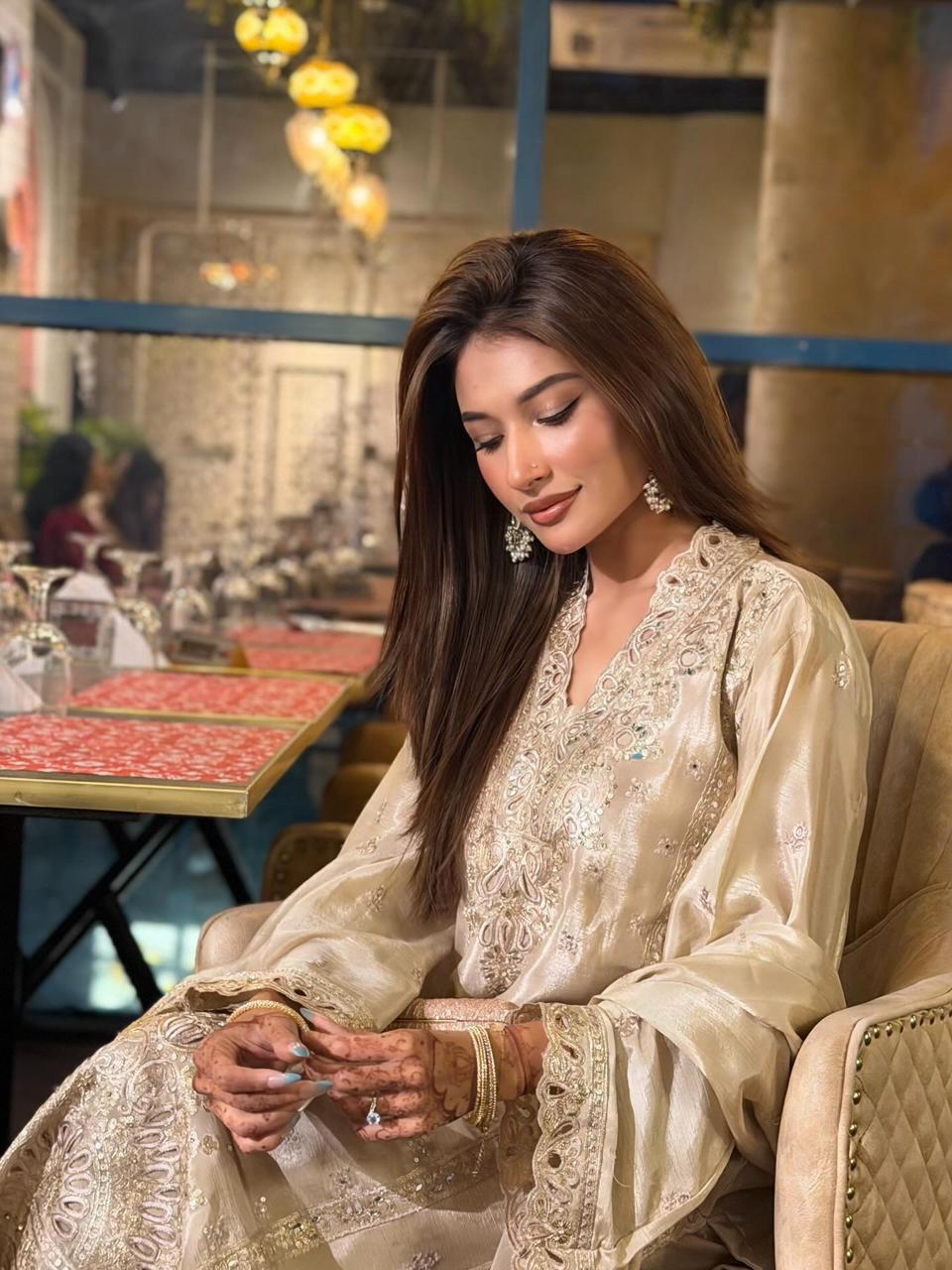 PAKISTHANI STYLE BEIGE  KURTA SET