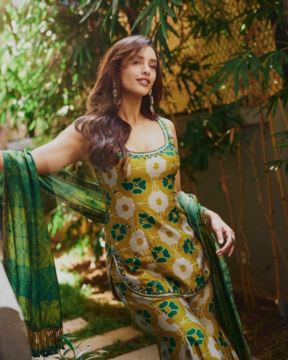 TARA GREEN PRINTED TUNIC AND FLARED KURTA PANT SET