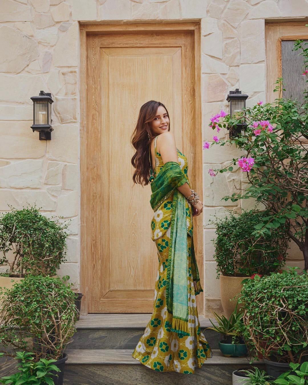 TARA GREEN PRINTED TUNIC AND FLARED KURTA PANT SET