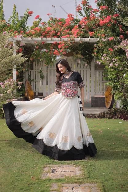 BLEND EMBROIDERED NAVRATRI LEHENGA WITH KUTCHI GAMTHI WORK
