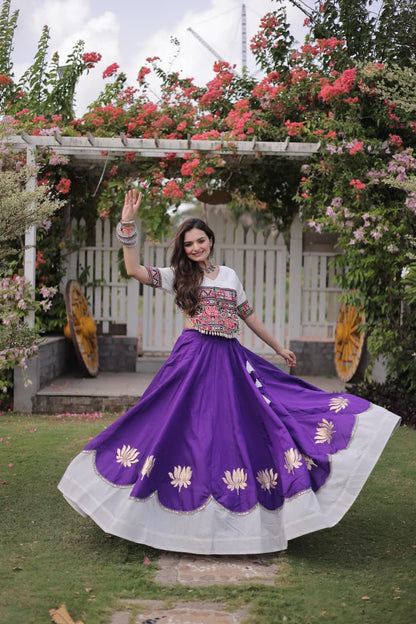 BLEND EMBROIDERED NAVRATRI LEHENGA WITH KUTCHI GAMTHI WORK