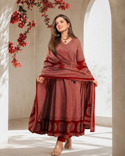 WOMEN ETHNIC MOTIFS PRINTED ANGRAKHA THREAD WORK KURTA SET