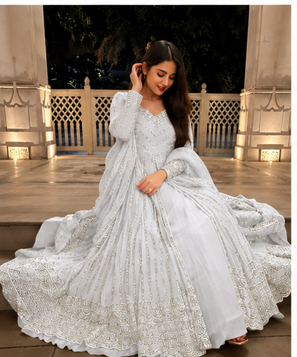 In.CottoM - FAMOUS TOP LEHENGA WITH DUPATTA
